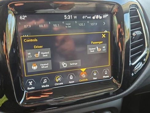 Used 2017 Jeep Compass Limited AWD/4WD image 19