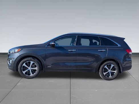 Used 2016 Kia Sorento EX image 3