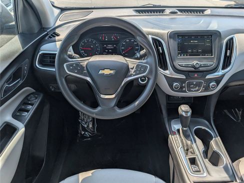 Used 2019 Chevrolet Equinox LS FWD image 16