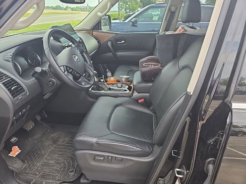 Used 2024 Nissan Armada SL w/ Captain's Chairs Package RWD image 5