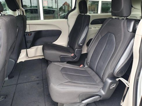 Used 2024 Chrysler Voyager LX FWD image 16
