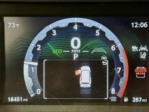 Used 2025 Toyota 4Runner SR5 AWD/4WD image 19