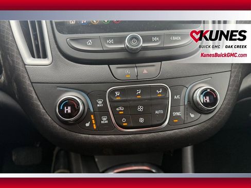 Used 2024 Chevrolet Malibu LT image 17