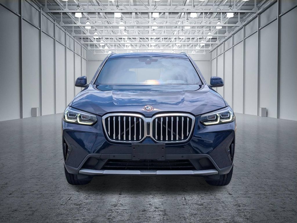 Used 2022 BMW X3 xDrive30i AWD/4WD image 2