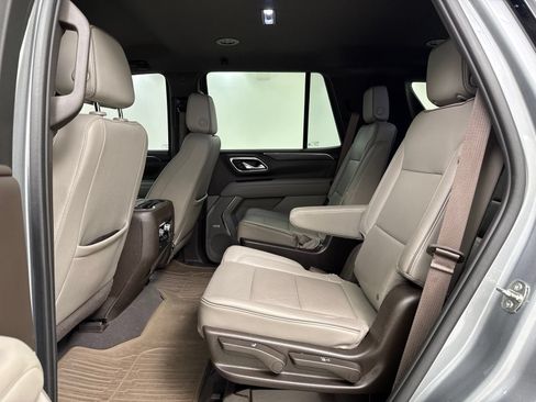 Used 2023 GMC Yukon SLT RWD image 28