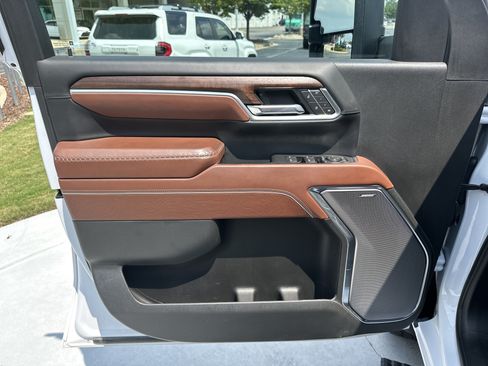 Used 2025 GMC Sierra 2500 Denali Ultimate AWD/4WD image 14