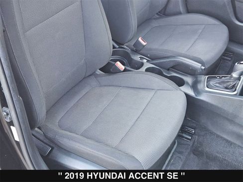 Used 2019 Hyundai Accent SE image 32
