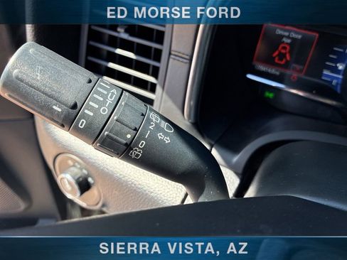 Used 2015 Lincoln Navigator 2WD image 40