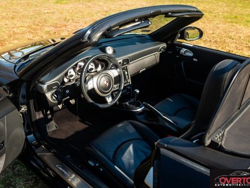 Used 2009 Porsche 911 Cabriolet image 12