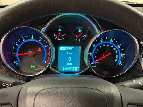 Used 2016 Chevrolet Cruze LT FWD image 37