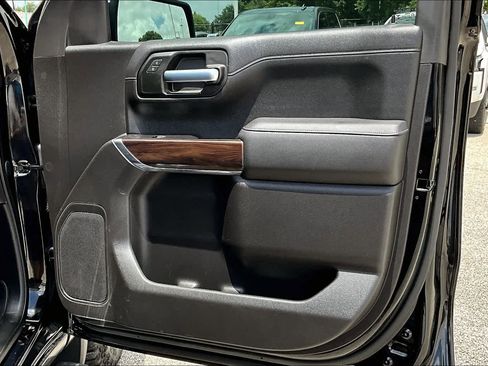 Used 2020 GMC Sierra 1500 SLT image 23