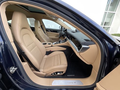 Used 2019 Porsche Panamera 4 image 20