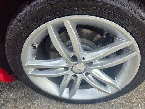 Used 2013 Mercedes-Benz C 250 Sedan w/ Multimedia Pkg image 10