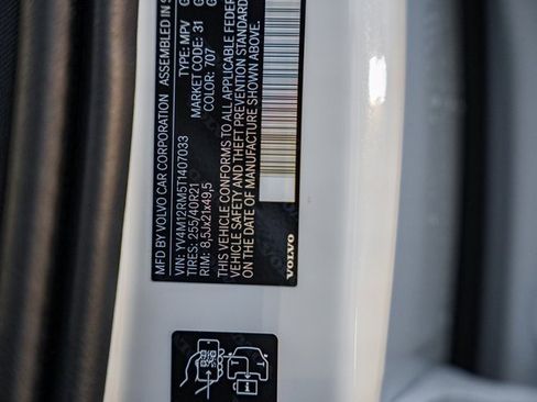 New 2026 Volvo XC60 B5 Ultra w/ Climate Package image 40