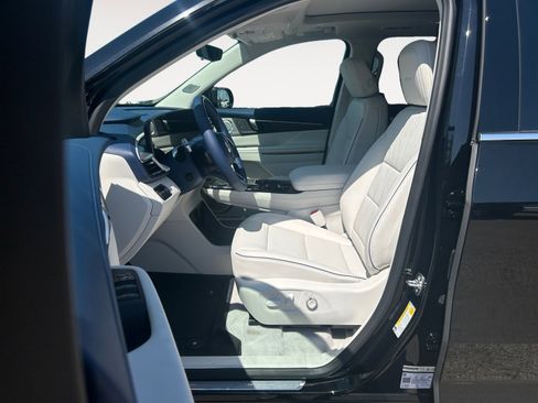 New 2026 Buick Enclave Avenir w/ Super Cruise Package image 21