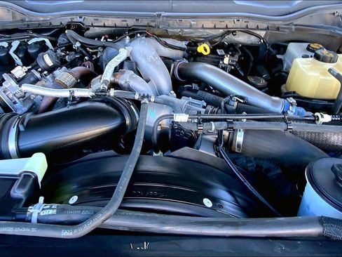 Certified 2020 Ford F350 Lariat w/ Lariat Ultimate Package image 27