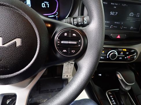 Used 2025 Kia Soul LX w/ LX Technology Package image 31