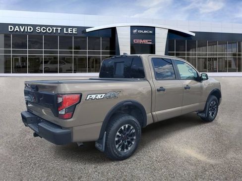 Used 2023 Nissan Titan PRO-4X w/ Pro-4x Convenience Package AWD/4WD image 4