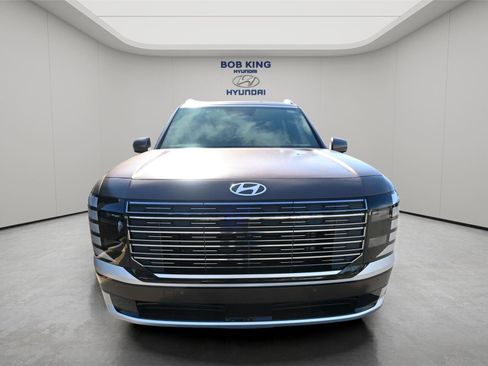 New 2026 Hyundai Palisade Calligraphy FWD image 3