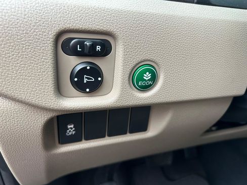 Used 2017 Honda Pilot EX-L image 12