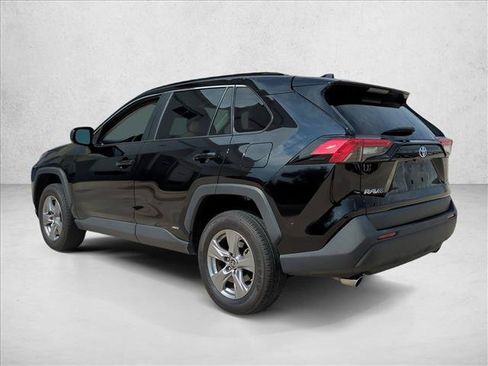 Used 2024 Toyota RAV4 LE AWD/4WD image 4