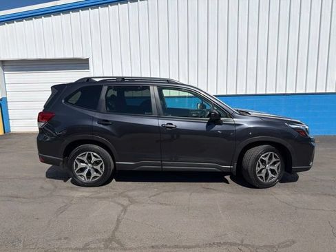 Used 2019 Subaru Forester Premium w/ All-Weather Package AWD/4WD image 1