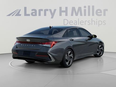 New 2026 Hyundai Elantra SEL Sport FWD image 4