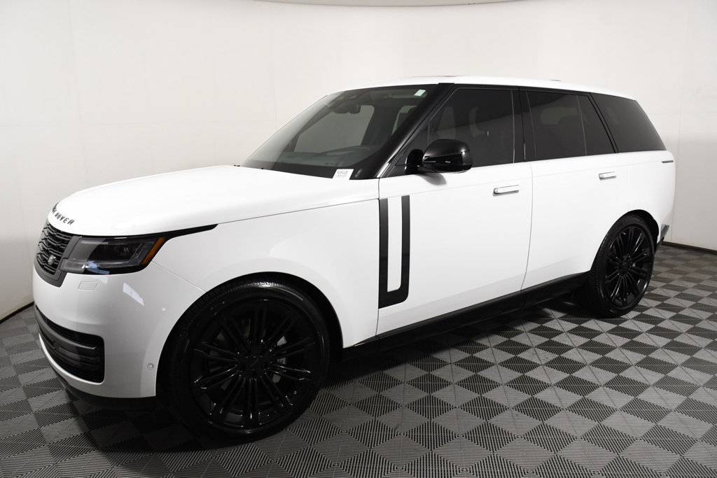 Used 2026 Land Rover Range Rover SE AWD/4WD image 2