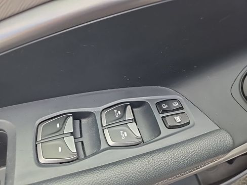 Used 2016 Hyundai Santa Fe Limited w/ Option Group 04 FWD image 29