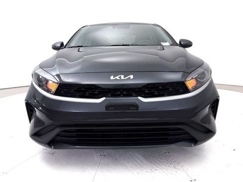 Used 2024 Kia Forte LXS w/ LXS Technology Package FWD image 11