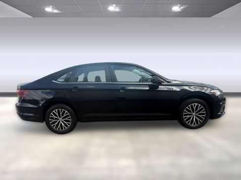 Certified 2021 Volkswagen Jetta SE w/ SE Cold Weather Package image 6