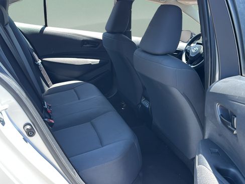Used 2025 Toyota Corolla LE FWD image 11