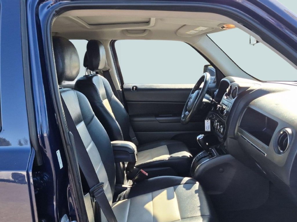 Used 2012 Jeep Patriot Latitude w/ Sun/Sound Group AWD/4WD image 26