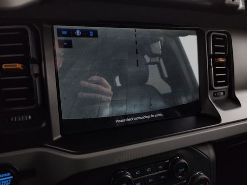 Used 2023 Ford Bronco Badlands w/ Sasquatch Package image 18