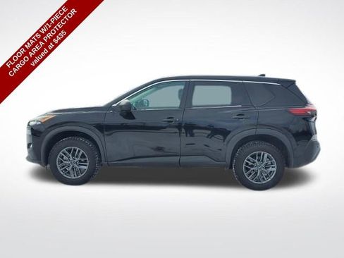 Used 2023 Nissan Rogue S image 2