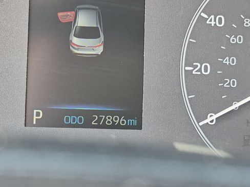 Certified 2025 Toyota Corolla LE FWD image 29