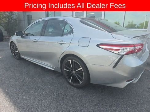 Used 2020 Toyota Camry XSE FWD image 9