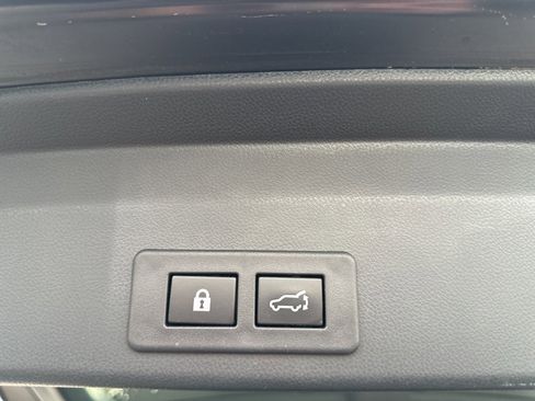 Used 2021 Subaru Ascent Touring w/ Popular Package #2A image 11