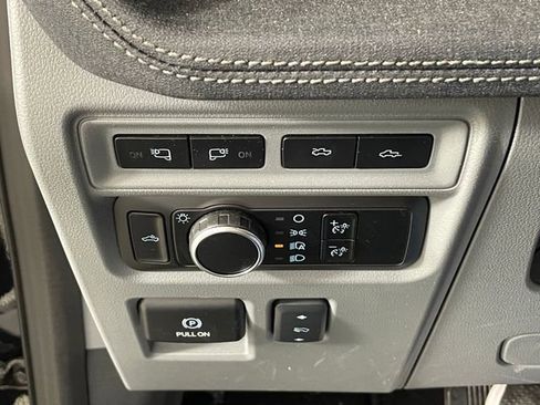 Used 2024 Ford F150 Lightning Flash image 11