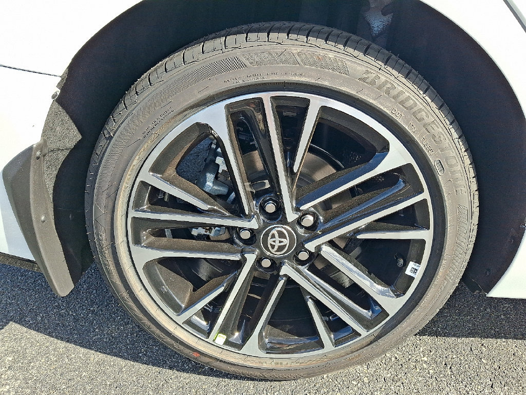 New 2026 Toyota Camry XLE w/ Premium Plus Package FWD image 5