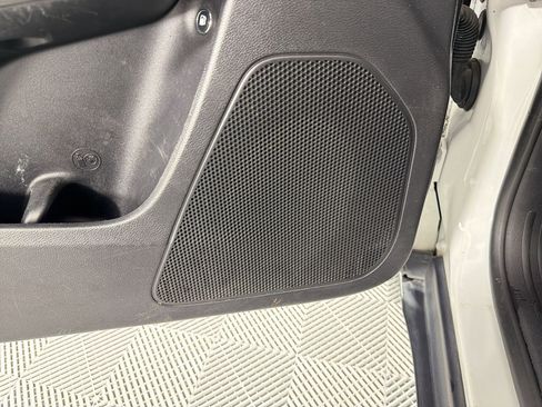 Used 2016 Jeep Cherokee Limited image 21