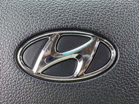 Certified 2021 Hyundai Tucson Limited image 33