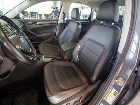 Used 2018 Volkswagen Passat 2.0T SE image 15