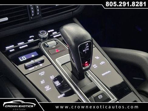 Used 2022 Porsche Cayenne image 28
