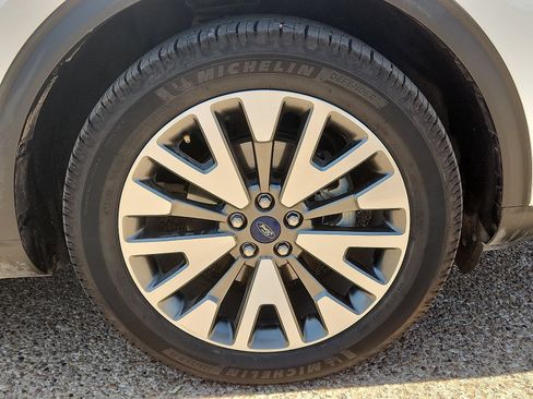 Used 2021 Ford Escape Titanium w/ Class II Trailer Tow Package AWD/4WD image 8