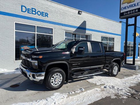 Used 2024 Chevrolet Silverado 3500 LT w/ Convenience Package image 1
