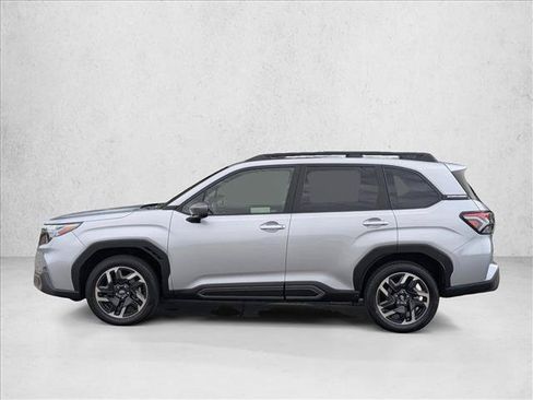 Used 2025 Subaru Forester Limited AWD/4WD image 9