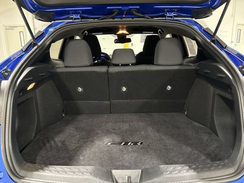 Used 2018 Toyota C-HR XLE FWD image 23