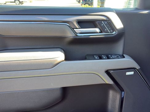 Used 2024 Chevrolet Silverado 1500 ZR2 w/ Technology Package image 15