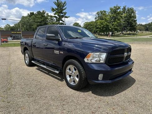 Used 2018 RAM 1500 Express w/ Express Value Package AWD/4WD image 11